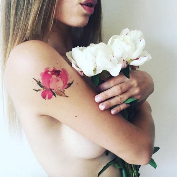 13-flower-tattoo-design-ideas