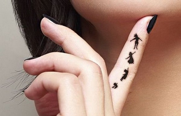 18-finger-tattoo-designs