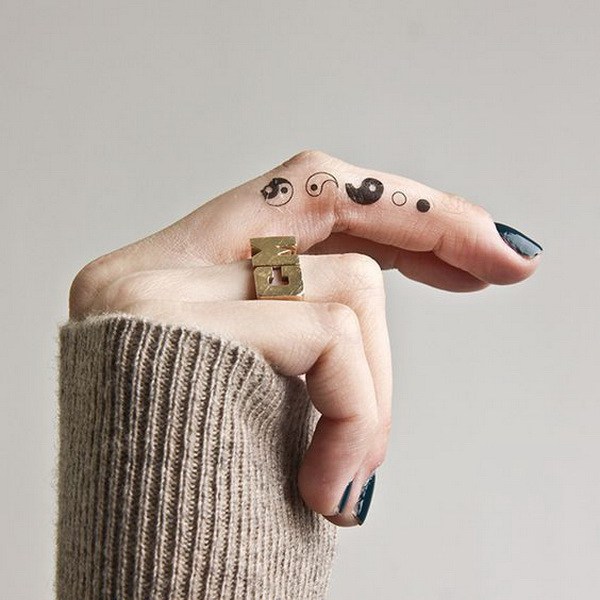 22-finger-tattoo-designs