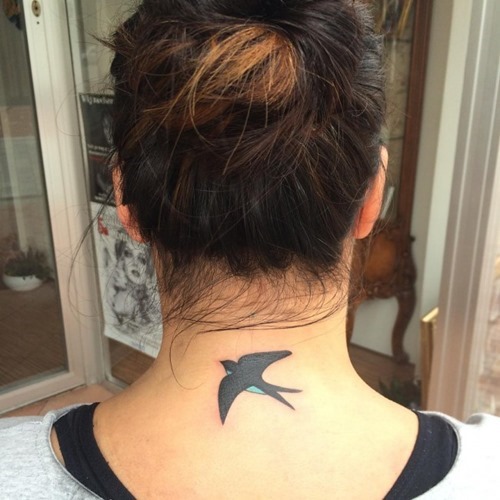 30-small-and-simple-tattoos-for-girls-17
