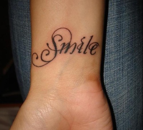 30-small-and-simple-tattoos-for-girls-25