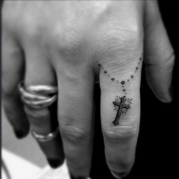 4-finger-tattoo-designs