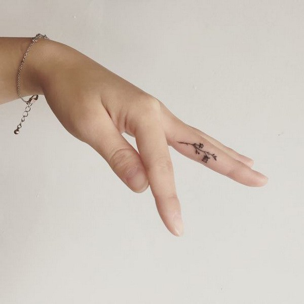 46-finger-tattoo-designs
