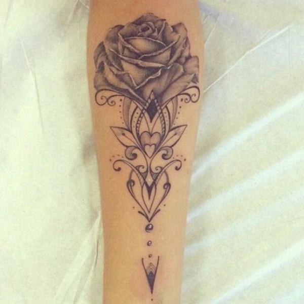 5-flower-tattoo-design-ideas