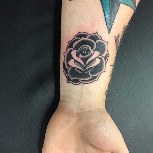 black-rose-tattoo-11