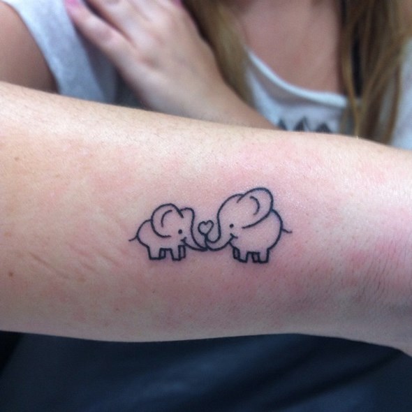 cute-and-tiny-elephant-tattoos