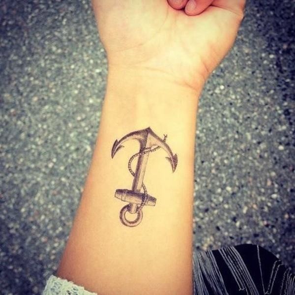 anchor-tattoos-for-women-wrist-1047