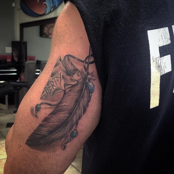 arrowhead-feather-tattoo