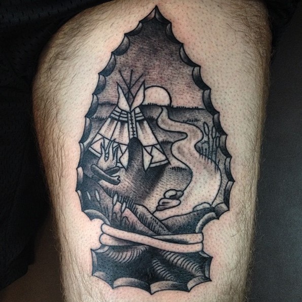 arrowhead-thigh-tattoo