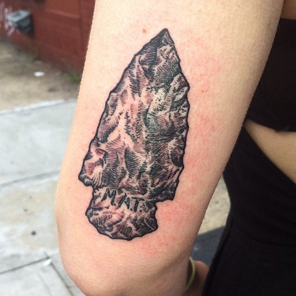 arrowhead-with-name-tattoo