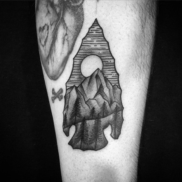 black-and-grey-arrowhead