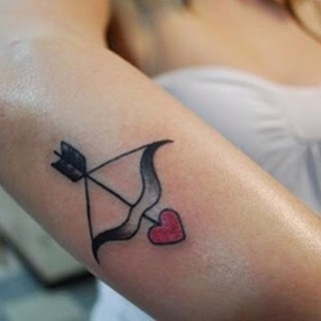 cupids-bow-and-arrow-tattoo