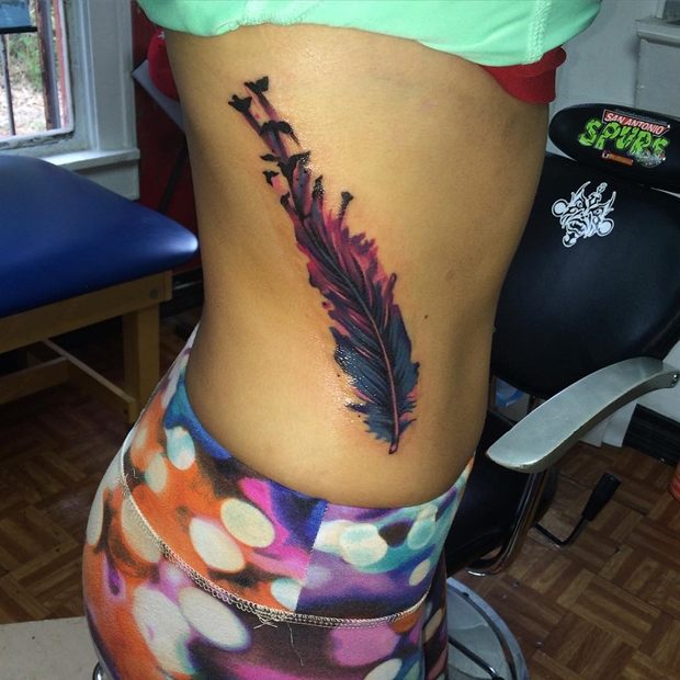 feather-wet-paint-side-tattoos-for-girls