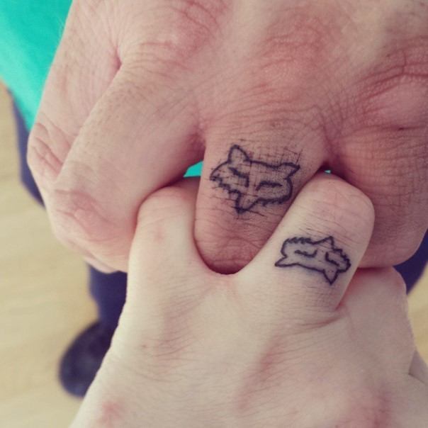 fox-wedding-ring-tattoo