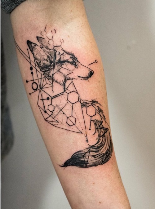 geometric-fox-tattoo-on-arm