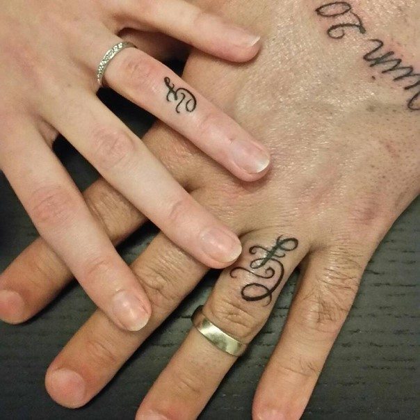 initial-wedding-ring-tattoos