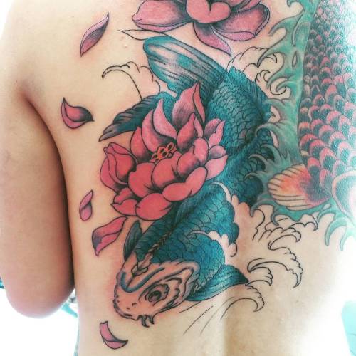 japanese-koi-and-lotus-flower-tattoo-designs