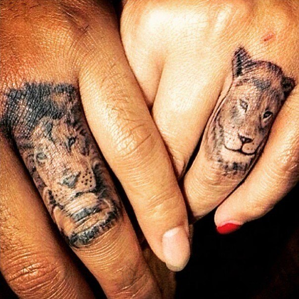 lion-themed-wedding-ring-tattoo