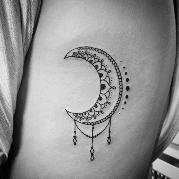 moon-side-tattoos-for-girls