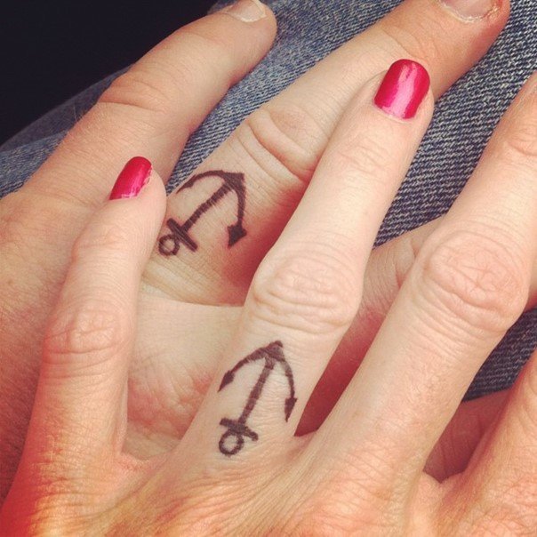 nautical-wedding-ring-tattoos