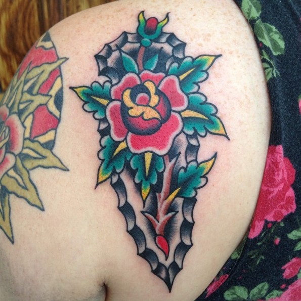 rose-traditional-arrowhead-tattoo-flash