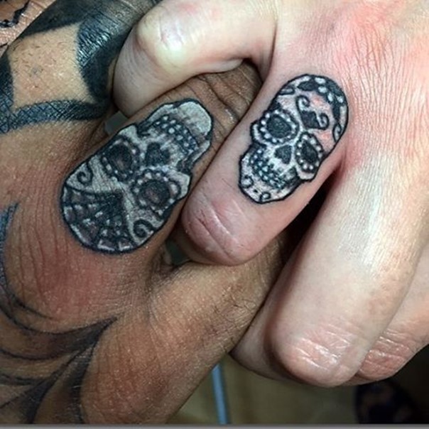 skull-wedding-band-tattoos