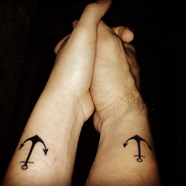 small-anchor-tattoos-for-couples