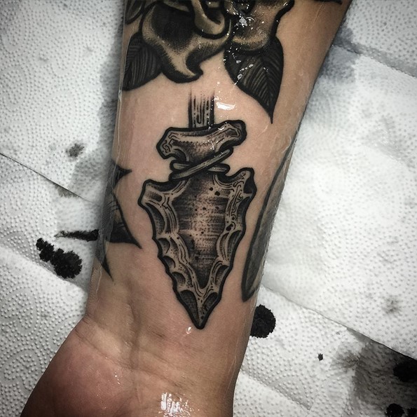 stone-arrowhead-tattoo-designs