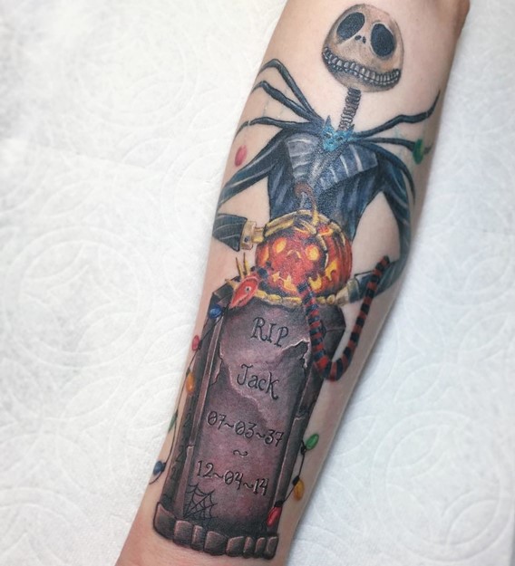 tattoos-of-nightmare-before-christmas-with-tombstone-and-christmas-lights
