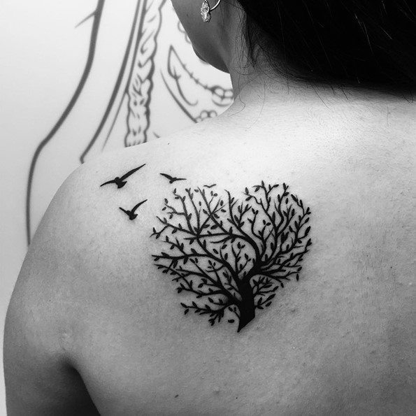 tree-tattoo-with-bird-on-back