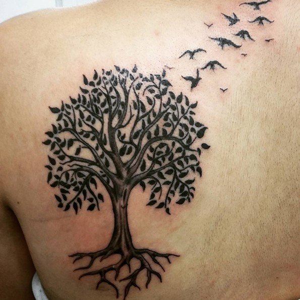 tree-tattoos-on-back-22