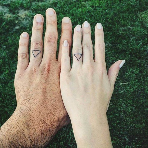 triangle-wedding-ring-tattoos