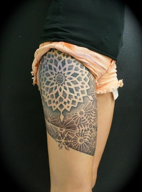 45-thigh-tattoo-ideas-for-girls-36