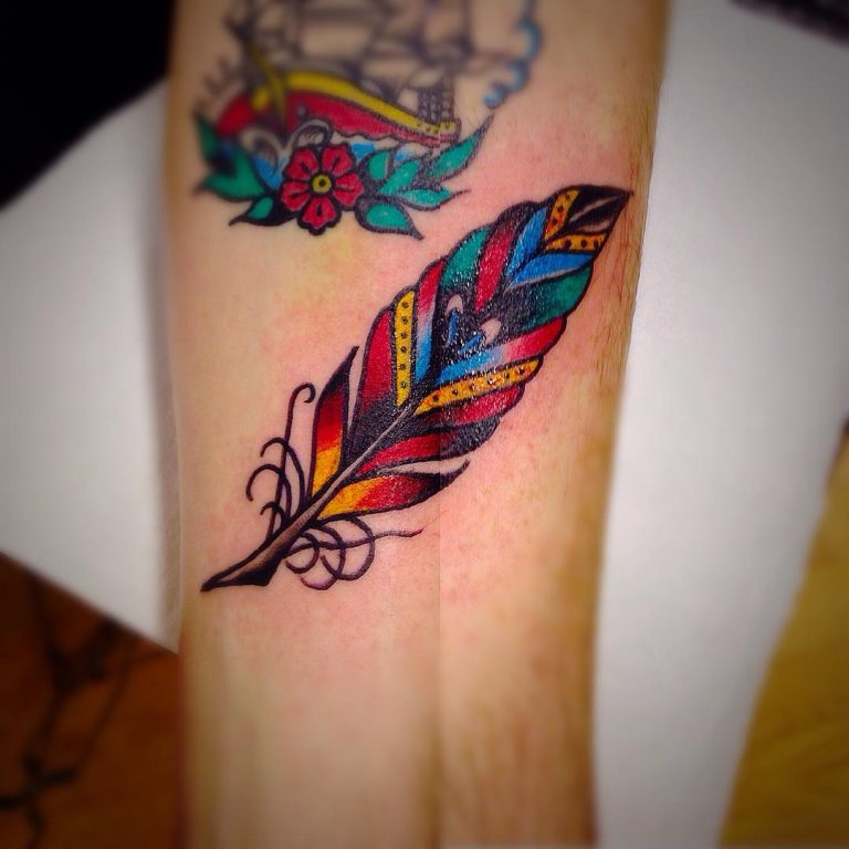 bold-lines-feather-tattoos-768x768