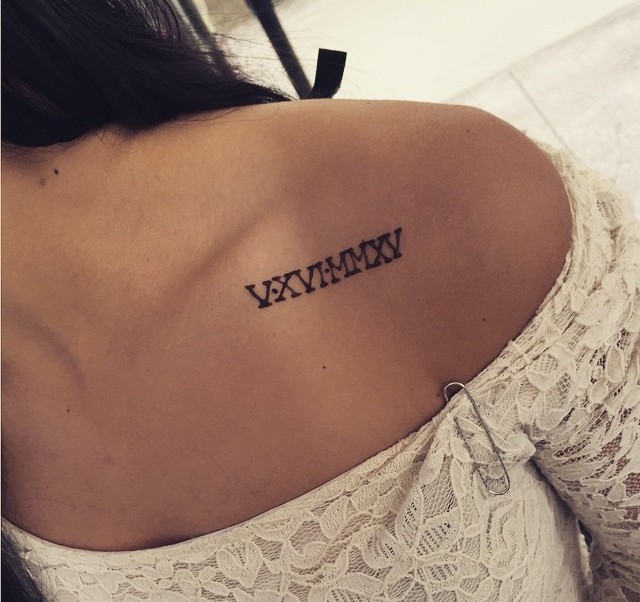 roman-numerals-collar-bone-tattoo-for-girls