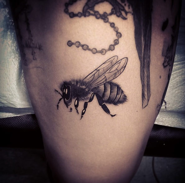 beautiful-bee-tattoo