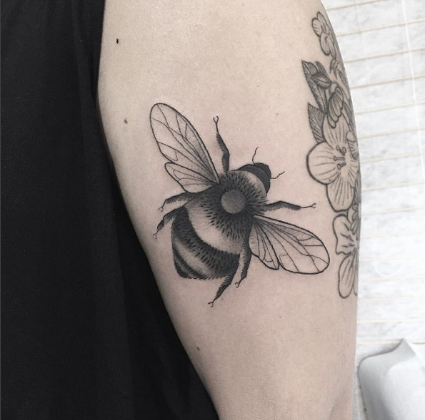 bee-tattoo