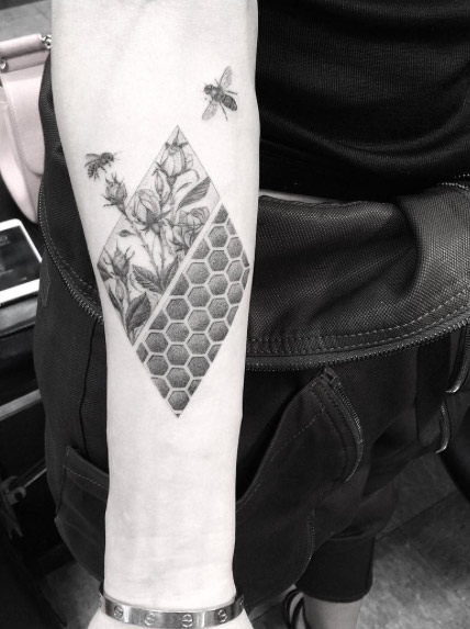 bee-tattoo-design