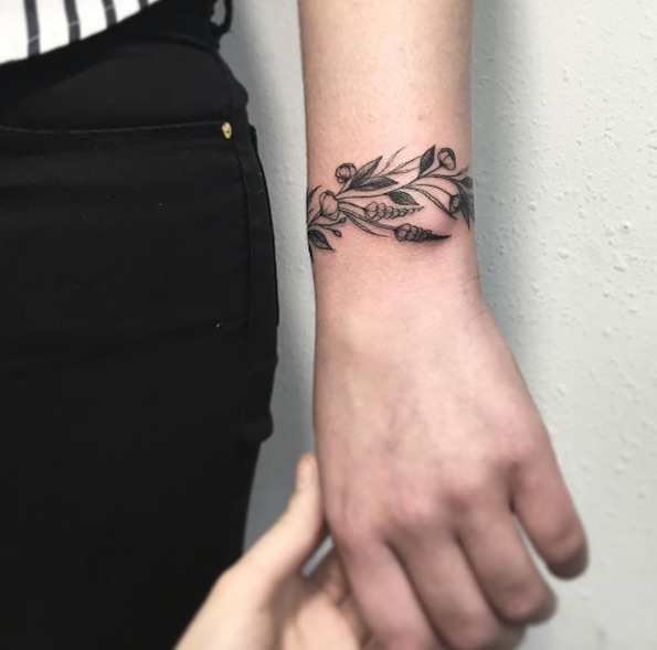 botanical-bracelet-tattoo