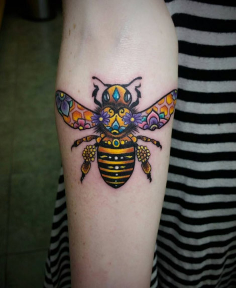 creative-bee-tattoo