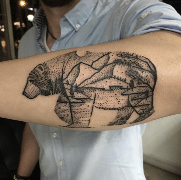 dotwork-landscape-bear-tattoo