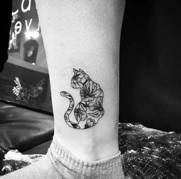floral-cat-tattoo
