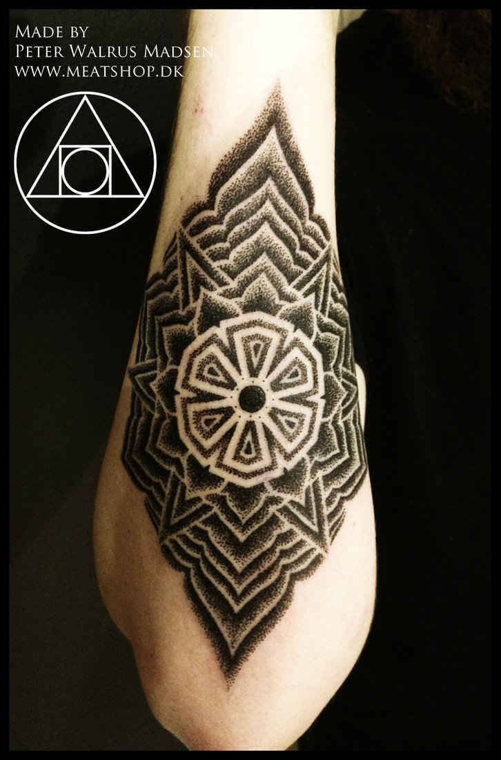 geometric_mandala_tattoo