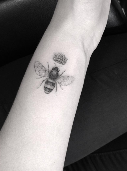 half-needle-bee-tattoo