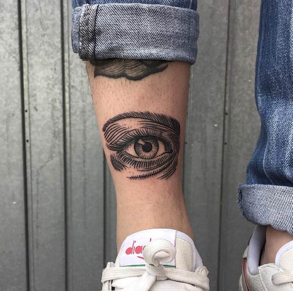 linework-eye-tattoo