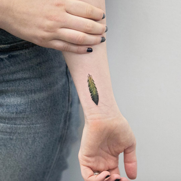 little-feather-tattoo