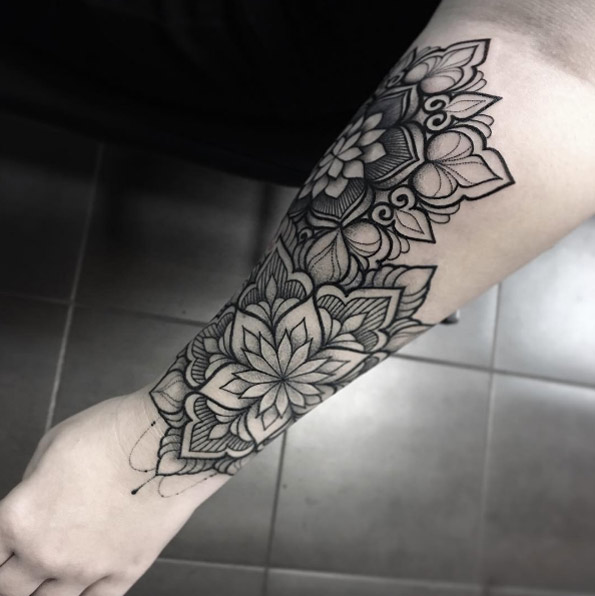 mandala-flowers-tattoo