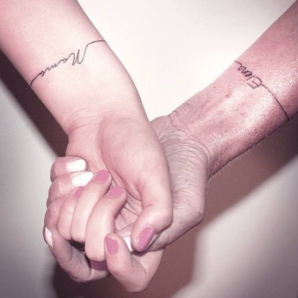 matching-mother-daughter-tattoos-that-will-make-you-want-to-get-inked-12