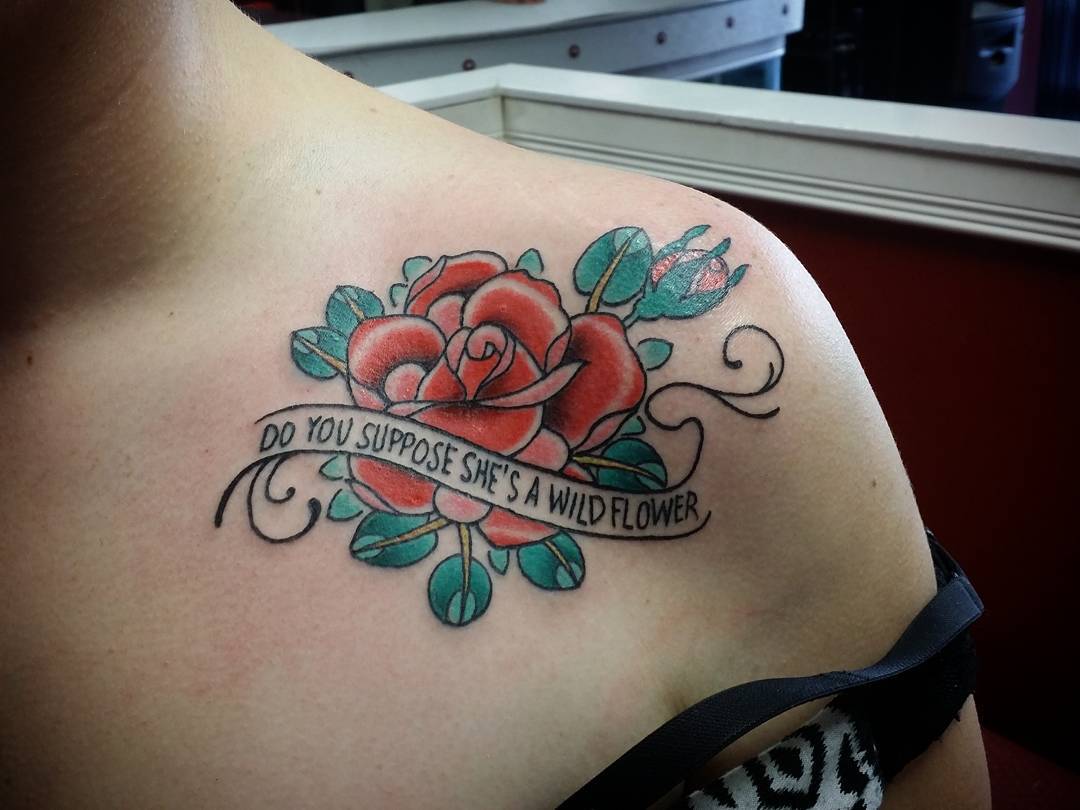 red-rose-flower-collar-bone-tattoo