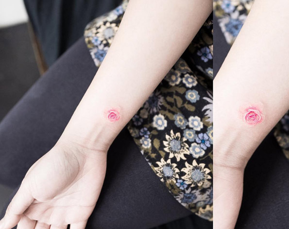 tiny-pink-rose-tattoo